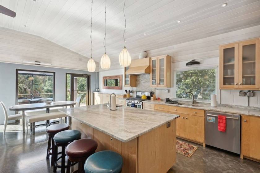 620 e ashley kitchen